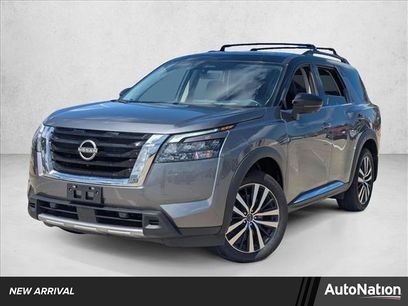 Used 2025 Nissan Pathfinder Platinum w/ Cargo Package