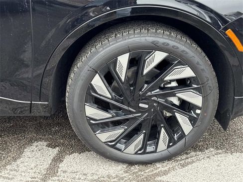 New 2026 Lincoln Nautilus Reserve image 9