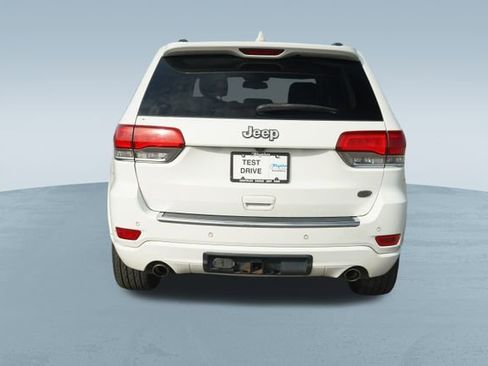 Used 2015 Jeep Grand Cherokee Overland w/ Trailer Tow Group IV image 8