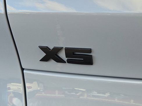 New 2026 BMW X5 M60i w/ Executive Package image 16