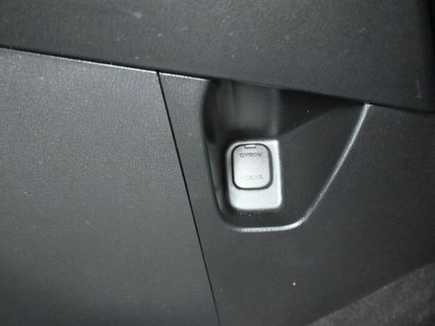 Used 2019 MAZDA CX-9 Touring image 50