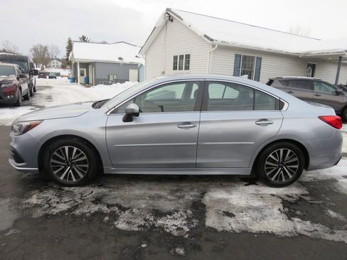 Used 2019 Subaru Legacy 2.5i Premium image 5
