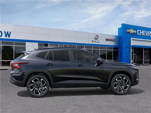 New 2026 Chevrolet Trax RS w/ Sunroof Package image 5