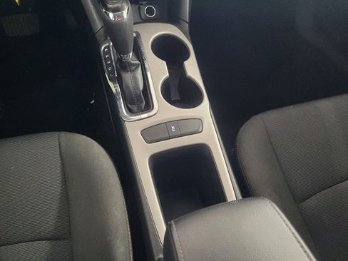 Used 2018 Chevrolet Cruze LS image 26