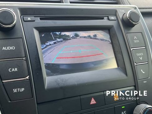 Used 2016 Toyota Camry SE FWD image 24