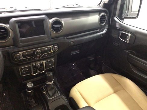 Used 2023 Jeep Gladiator Sport image 28