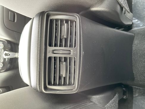 Used 2021 Nissan Rogue Sport SV image 22