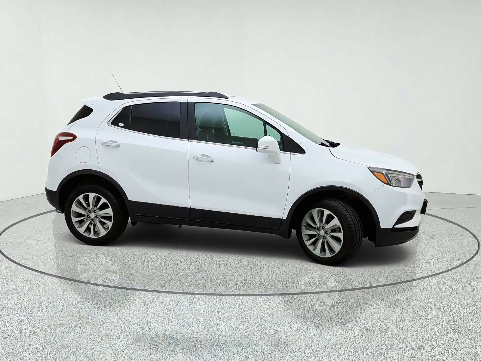 Used 2019 Buick Encore Preferred AWD/4WD image 6