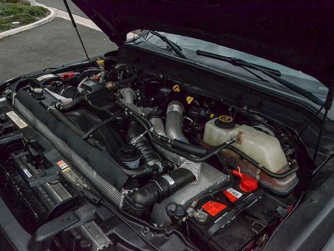 Used 2016 Ford F450 XLT w/ XLT Interior Package image 33