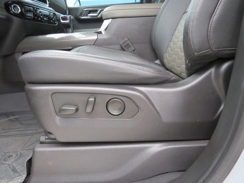 Used 2024 Chevrolet Silverado 1500 ZR2 w/ Technology Package image 16