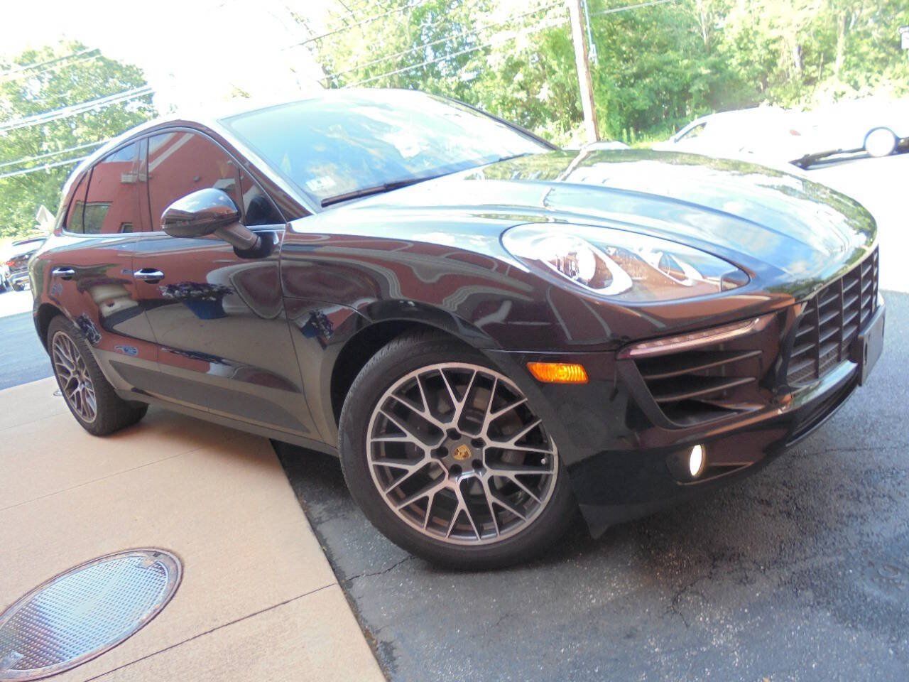 Used 2018 Porsche Macan Sport Edition AWD/4WD image 22