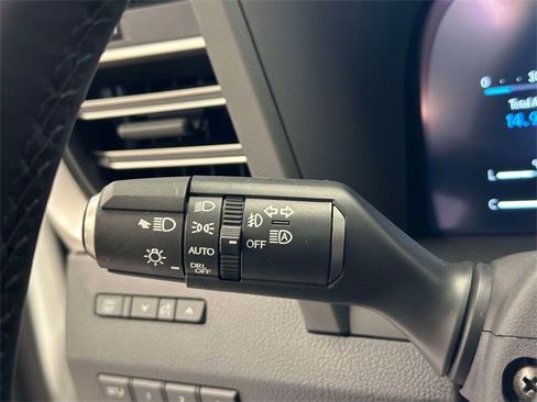 Certified 2025 Lexus GX 550 image 32