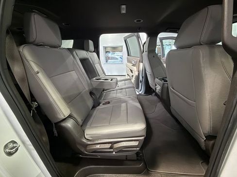 Certified 2024 GMC Yukon XL SLT image 13