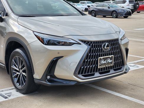 Used 2024 Lexus NX 250 FWD image 7