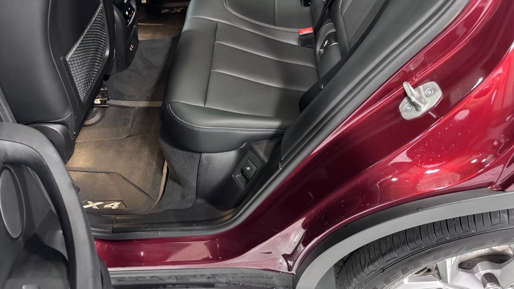 Used 2023 BMW X4 xDrive30i w/ Premium Package AWD/4WD image 21