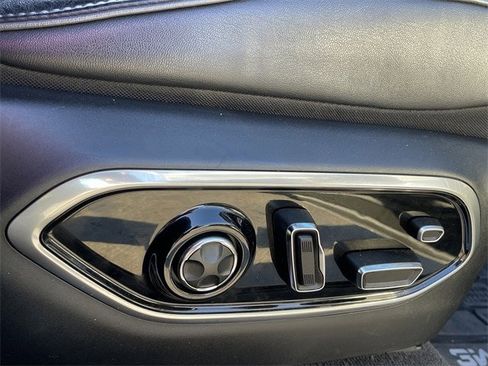 Used 2021 Jeep Grand Cherokee L Overland w/ Luxury Tech Group IV image 29