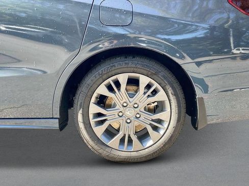 New 2026 Honda Odyssey Touring image 7