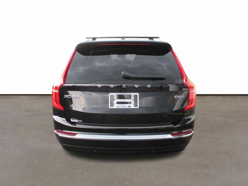 Used 2023 Volvo XC90 B6 Plus w/ Protection Package Premier AWD/4WD image 4