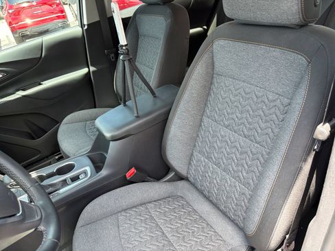 Used 2024 Chevrolet Equinox LT FWD image 31