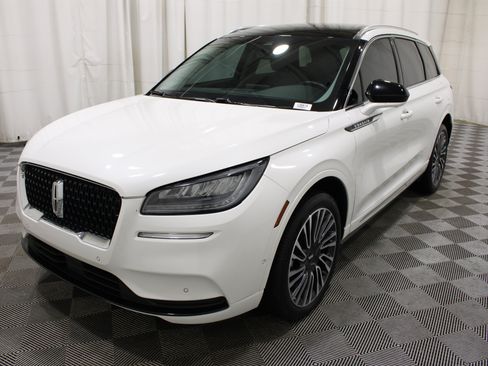 Used 2022 Lincoln Corsair AWD w/ Premium Package image 34