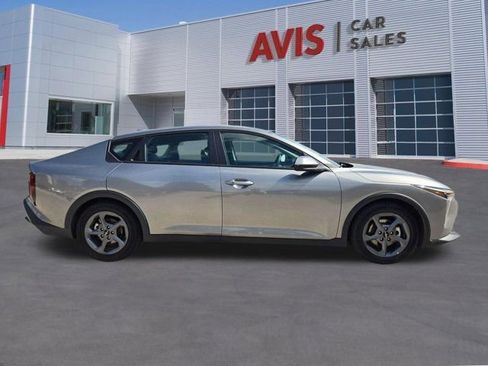 Used 2025 Kia K4 LXS image 5