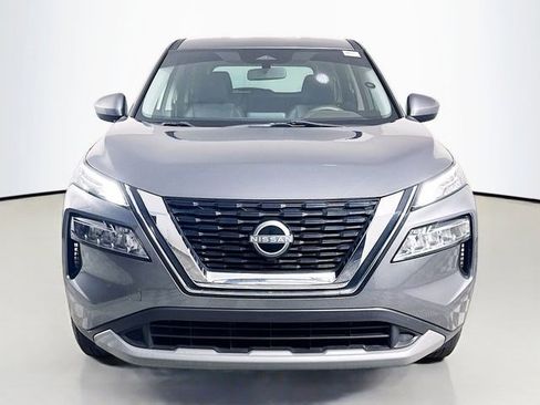 Used 2023 Nissan Rogue SV FWD image 2