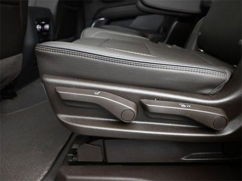 Used 2021 GMC Yukon Denali image 32