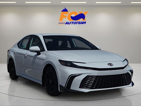 New 2026 Toyota Camry SE FWD image 6