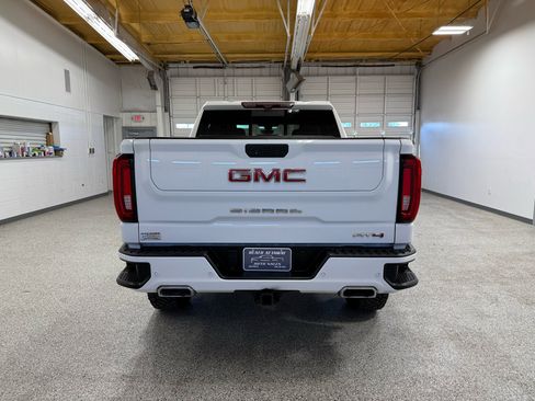 Used 2020 GMC Sierra 1500 AT4 w/ AT4 Premium Package image 3