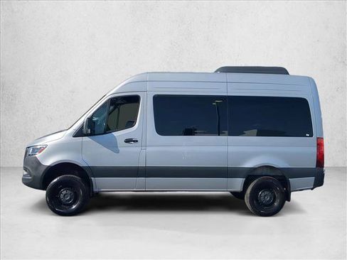 Used 2024 Mercedes-Benz Sprinter 2500 image 9