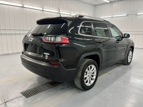 Used 2019 Jeep Cherokee Latitude w/ Popular Appearance Group FWD image 4