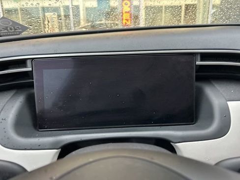 Used 2022 Hyundai Tucson Limited w/ Winter Package image 15