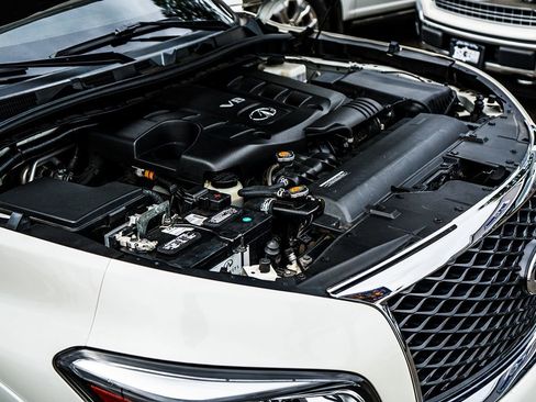 Used 2017 INFINITI QX80 4WD w/ Deluxe Technology Package image 44