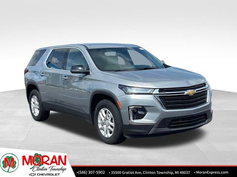 Certified 2023 Chevrolet Traverse LS FWD image 8
