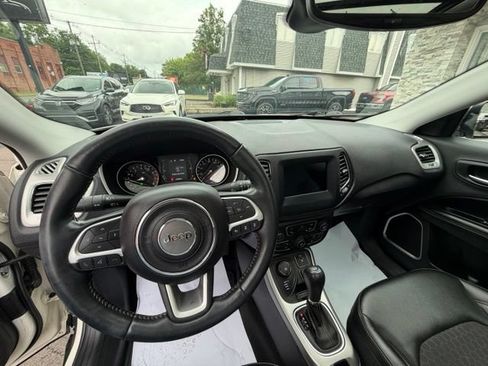 Used 2020 Jeep Compass Latitude AWD/4WD image 17