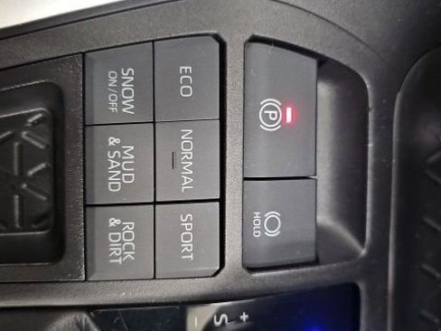 Certified 2022 Toyota RAV4 XLE image 23