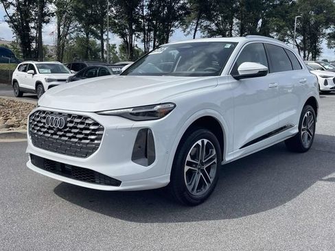 Certified 2025 Audi Q5 Premium Plus AWD/4WD image 3