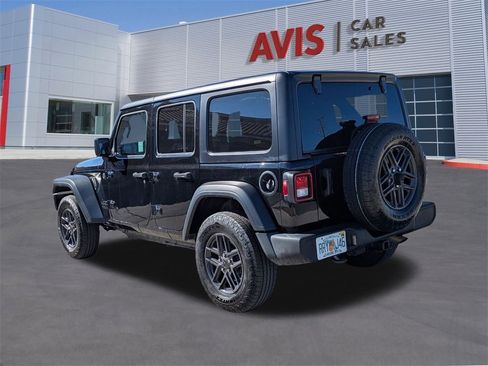 Used 2024 Jeep Wrangler Sport S image 9