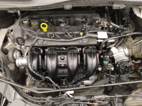 Used 2018 Ford Escape S image 30