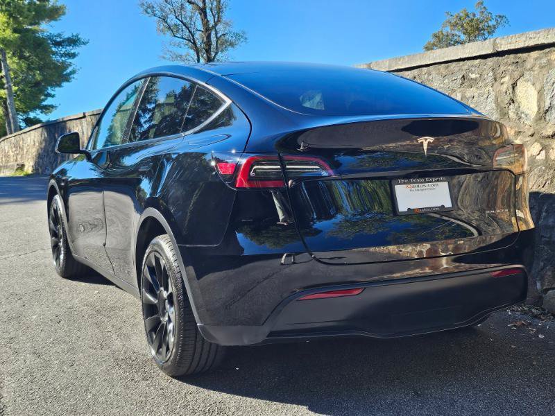 Used 2023 Tesla Model Y Long Range AWD/4WD image 13