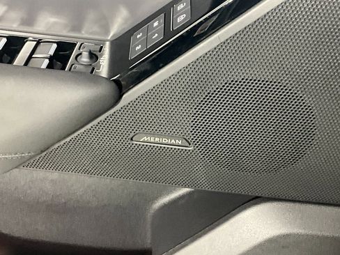 Used 2026 Land Rover Range Rover Velar S image 18