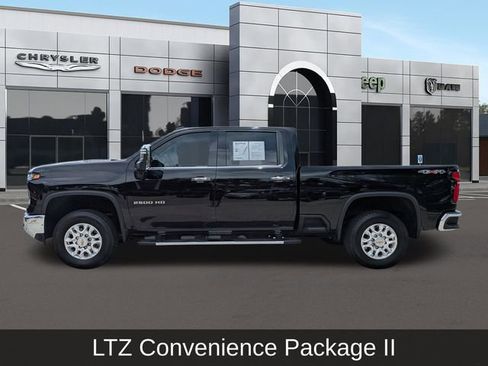 Used 2024 Chevrolet Silverado 2500 LTZ w/ LTZ Premium Package AWD/4WD image 7