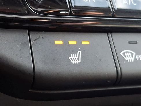 Used 2025 Hyundai Elantra SEL image 24