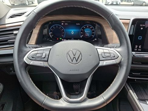 Used 2026 Volkswagen Atlas SE AWD/4WD image 16