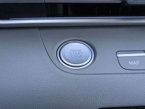 New 2025 Hyundai Elantra SEL image 26