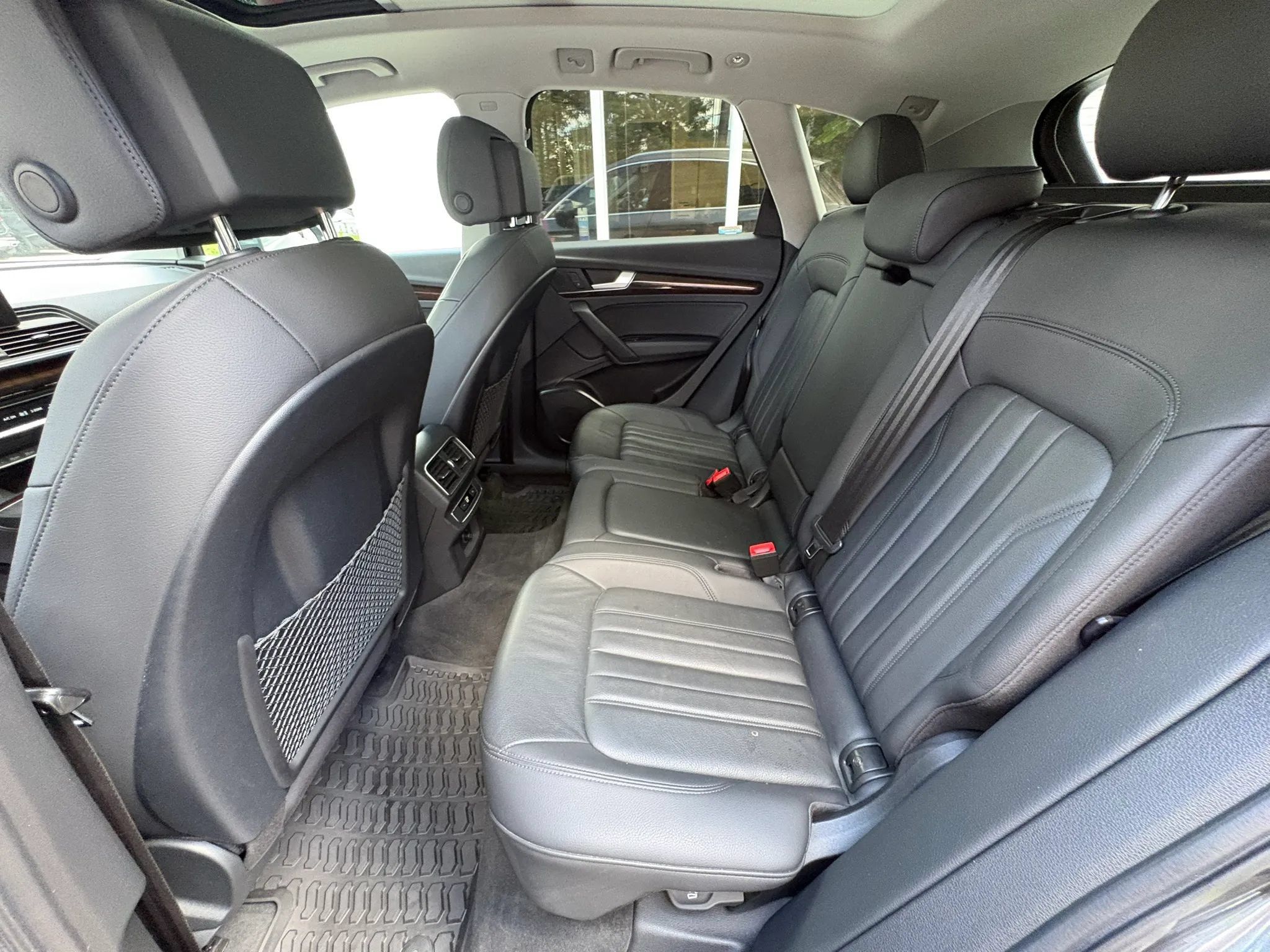 Used 2019 Audi Q5 2.0T Premium w/ Convenience Package AWD/4WD image 24