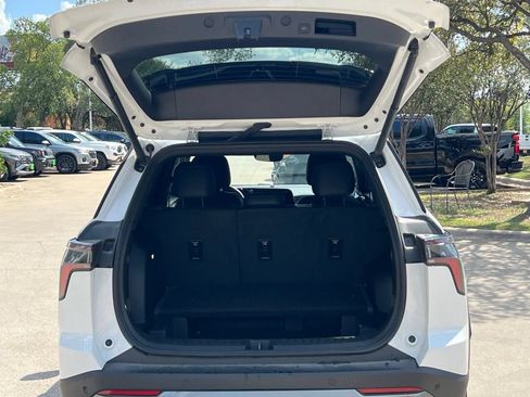 Used 2025 Chevrolet Equinox LT w/ Convenience Package II FWD image 21