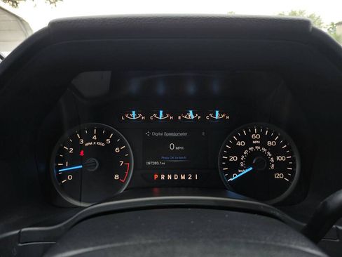 Used 2018 Ford F150 XLT w/ Equipment Group 301A Mid RWD image 19