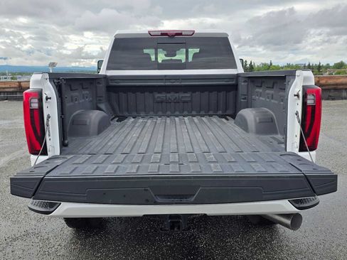Certified 2025 GMC Sierra 2500 Denali w/ Denali Reserve Package AWD/4WD image 13