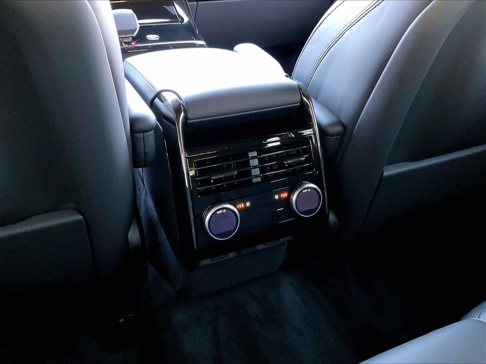 New 2026 Land Rover Range Rover Sport Dynamic SE AWD/4WD image 16